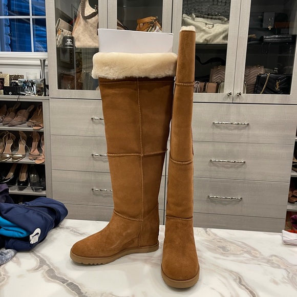 Brand new UGG wedge over knee boots - Picture 2 of 4